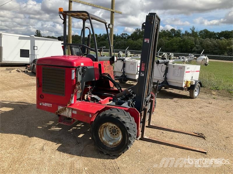 Moffett Forklift Інше