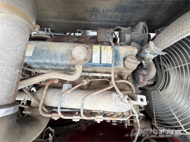 Moffett M7 5500 lb Truck Mounted Forklift Teleskobik yükleyiciler