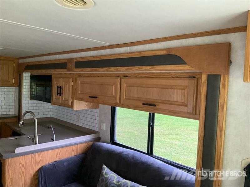 Monaco Cayman Motor Home Obytné automobily a karavany