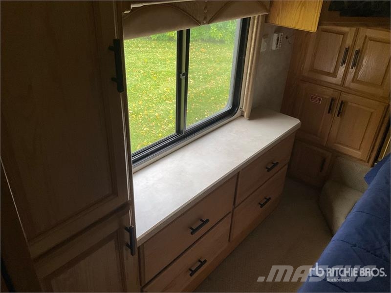 Monaco Cayman Motor Home Obytné automobily a karavany