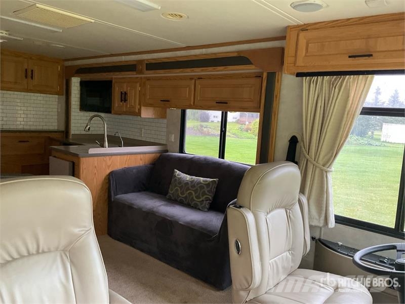 Monaco Cayman Motor Home Obytné automobily a karavany