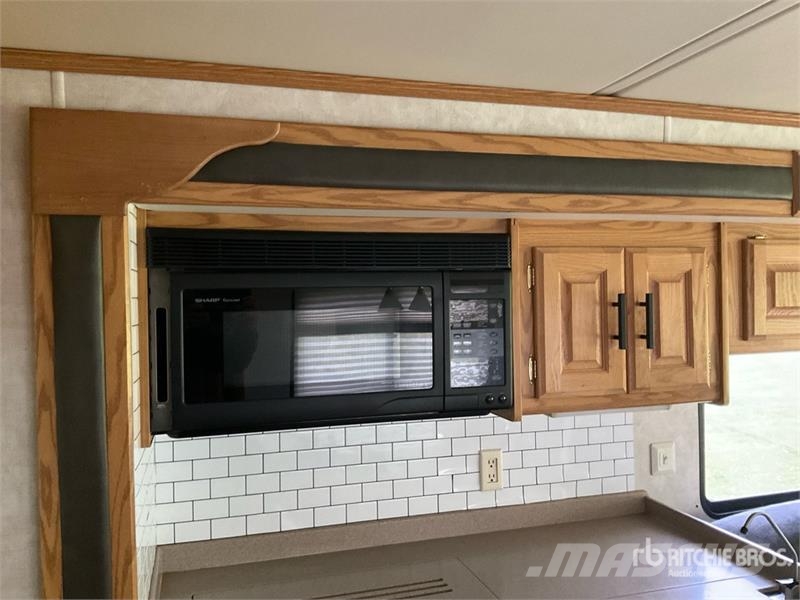 Monaco Cayman Motor Home Obytné automobily a karavany