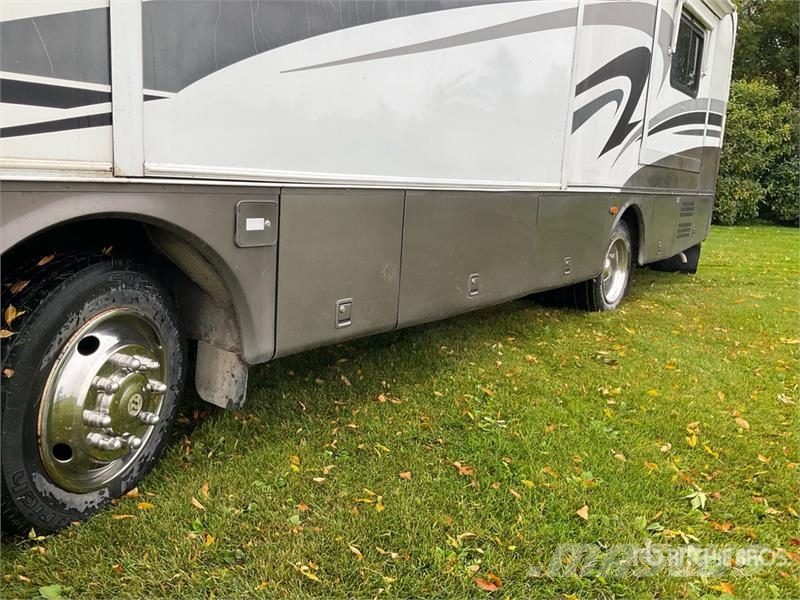 Monaco Cayman Motor Home Obytné automobily a karavany