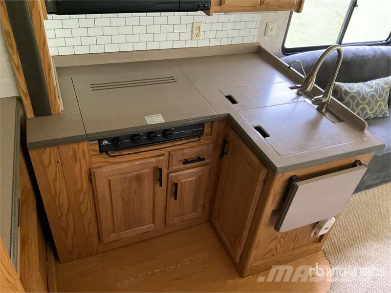 Monaco Cayman Motor Home Obytné automobily a karavany