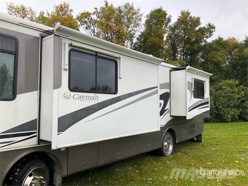 Monaco Cayman Motor Home Obytné automobily a karavany