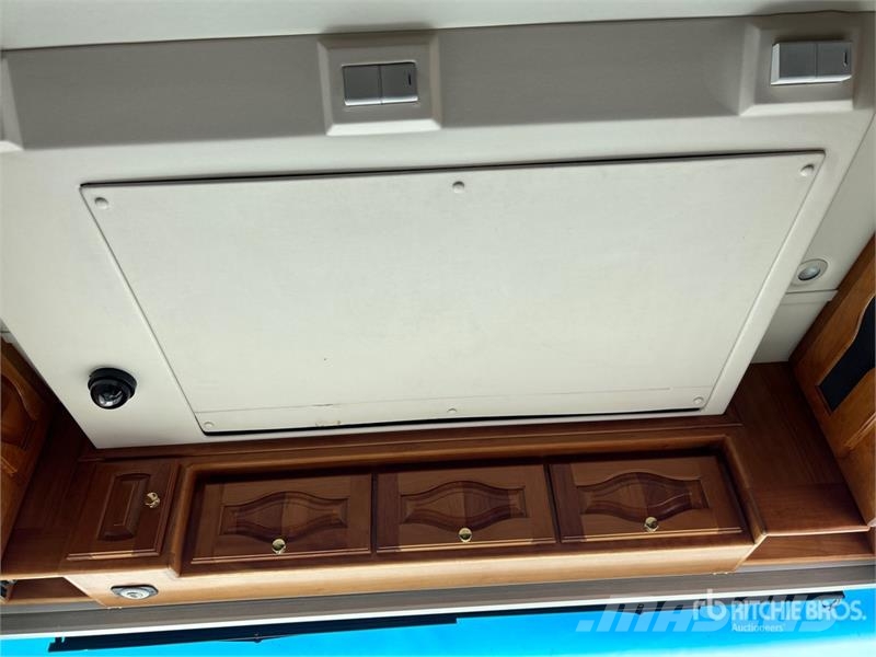  Monaco Signature Castle Motor Home 房车