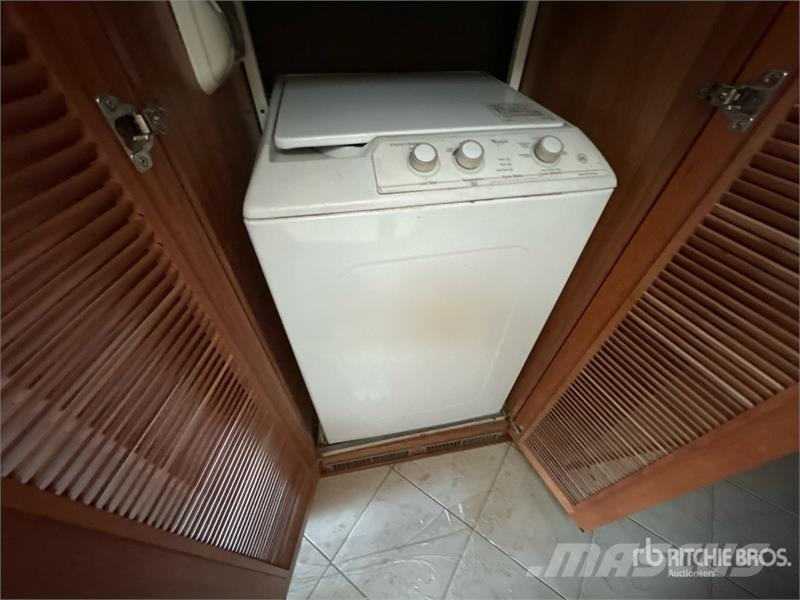  Monaco Signature Castle Motor Home 房车