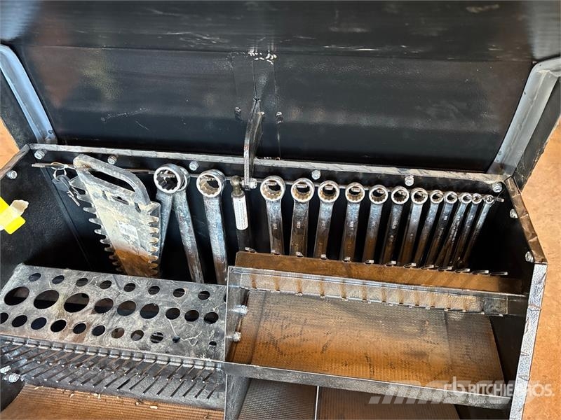 Montezuma Truck Tool Box Kiti naudoti statybos komponentai