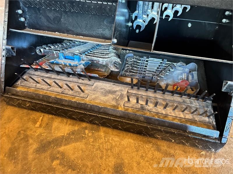 Montezuma Truck Tool Box Kiti naudoti statybos komponentai