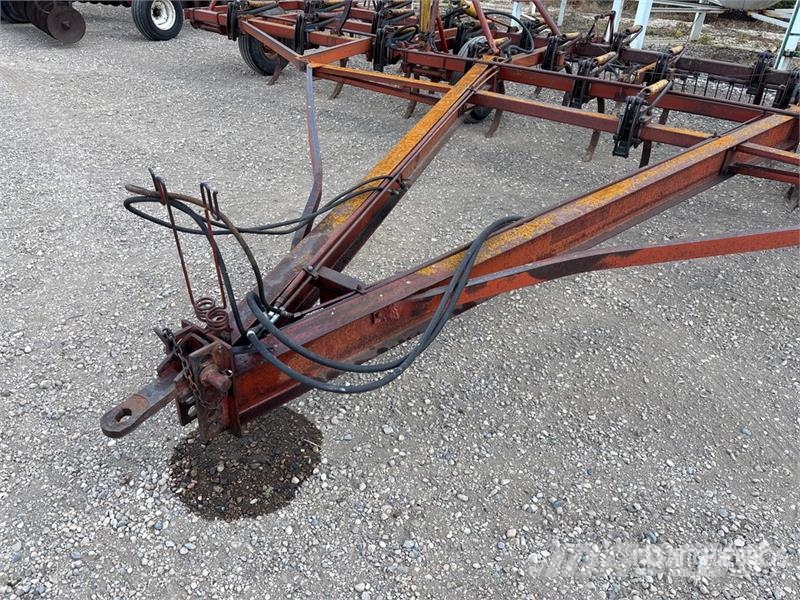 Morris 31 ft Cultivator Cultivatoren