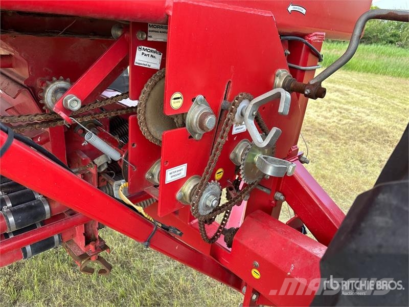 Morris 8370 Tow-Between Air Cart Semeadoras