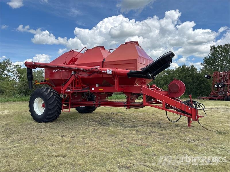 Morris 8370 Tow-Between Air Cart Semeadoras