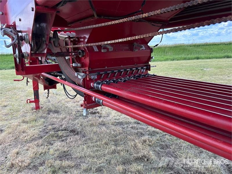 Morris 8370 Tow-Between Air Cart Såmaskiner