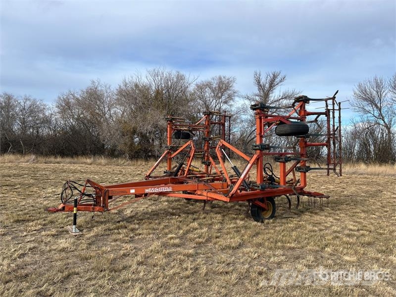 Morris CP-625 Magnum 30 ft Cultivator زراعات
