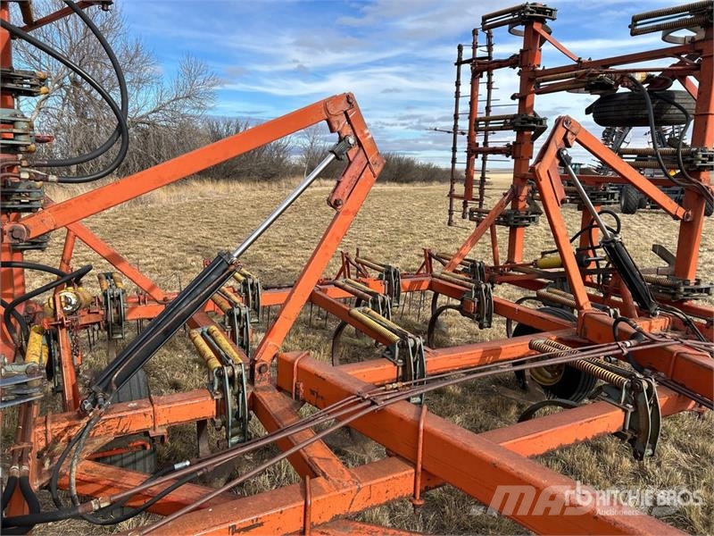 Morris CP-625 Magnum 30 ft Cultivator زراعات
