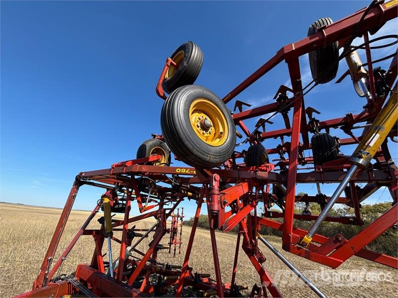 Morris CP-760 60 ft Cultivator Grubber