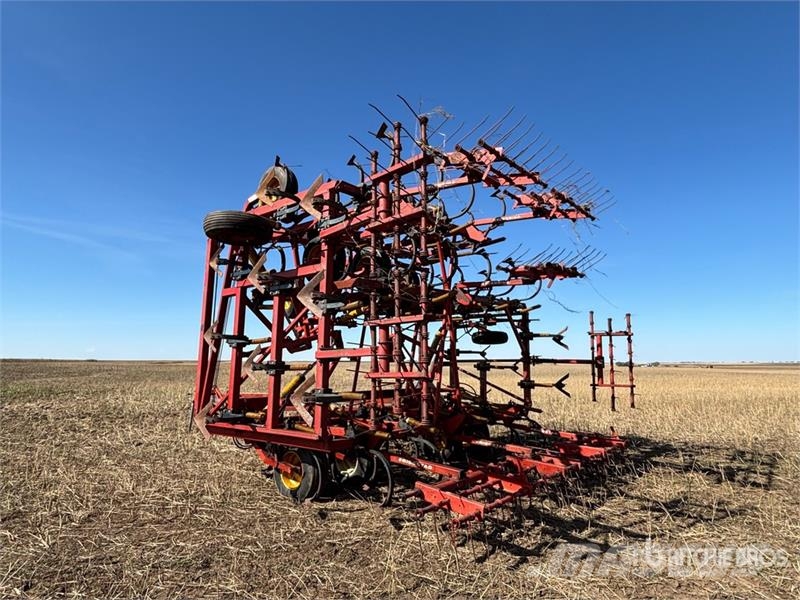 Morris CP-760 60 ft Cultivator Grubber