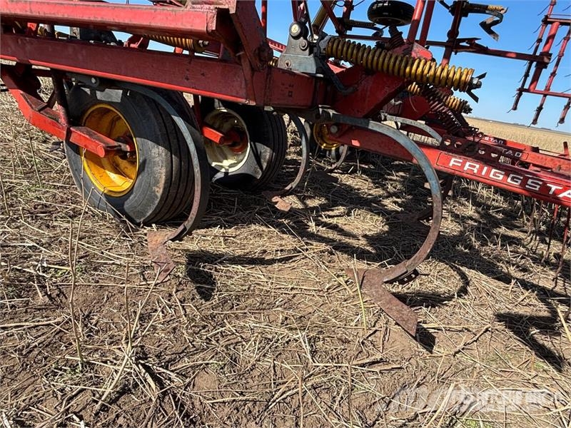 Morris CP-760 60 ft Cultivator Grubber