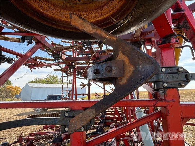 Morris CP-760 60 ft Cultivator Grubber