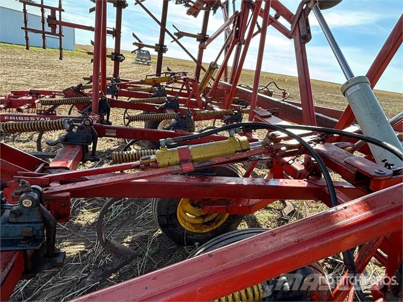 Morris CP-760 60 ft Cultivator Grubber