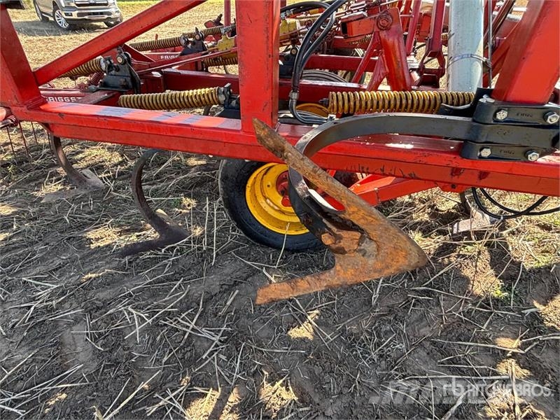 Morris CP-760 60 ft Cultivator Grubber