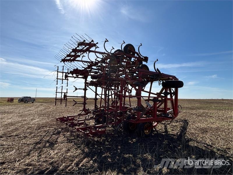 Morris CP-760 60 ft Cultivator Grubber