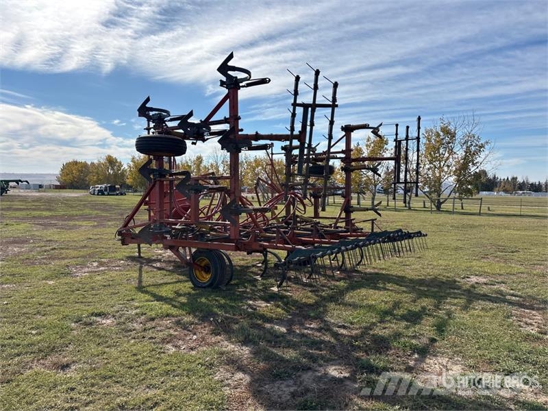 Morris CP525 25 ft Cultivator Kultivaatorid