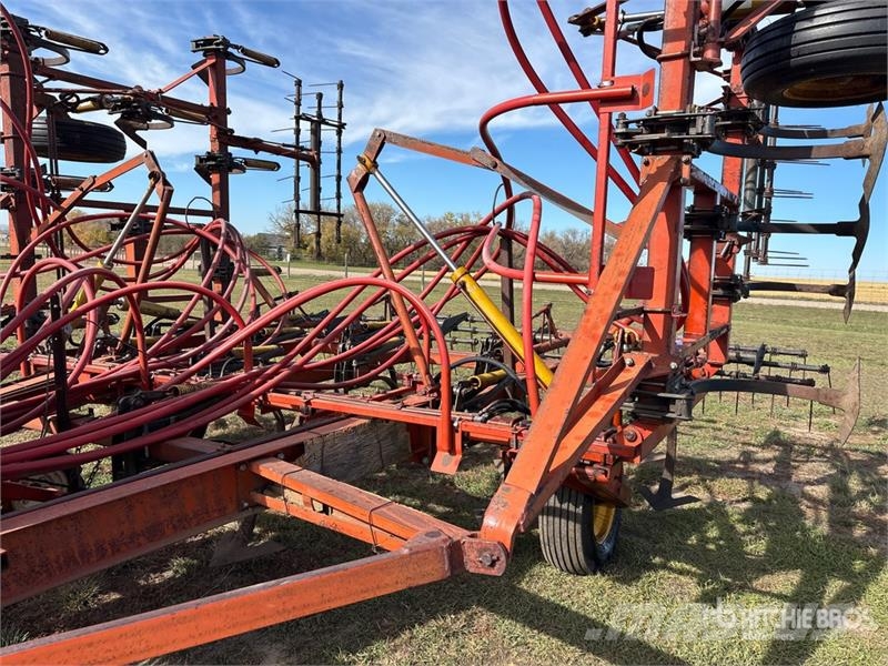 Morris CP525 25 ft Cultivator Kultivaatorid