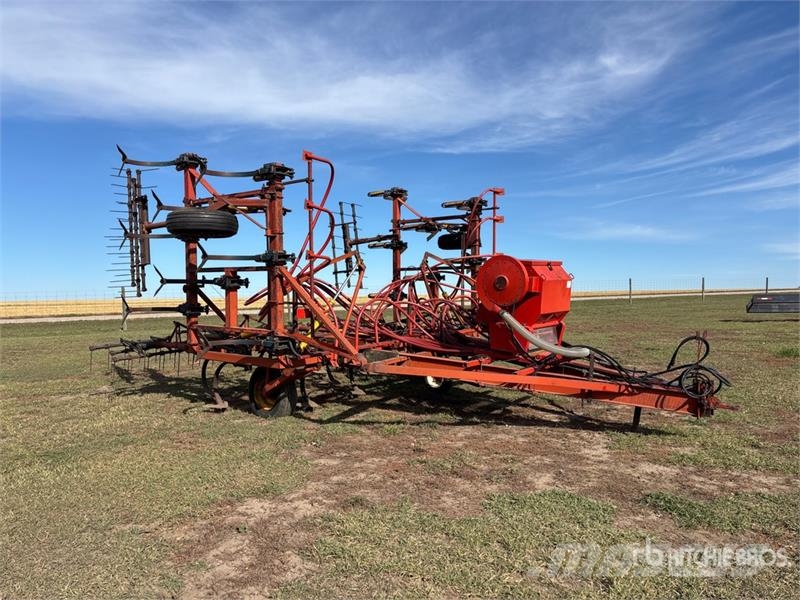 Morris CP525 25 ft Cultivator Kultivaatorid