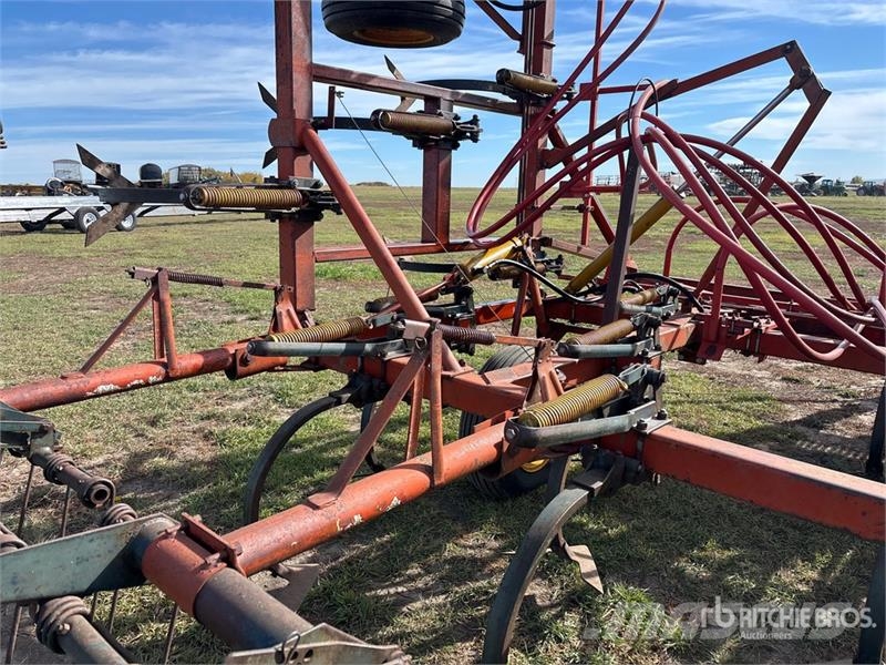 Morris CP525 25 ft Cultivator Kultivaatorid