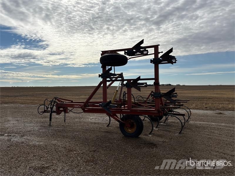 Morris CP619 19 ft Cultivator Kultivaattorit