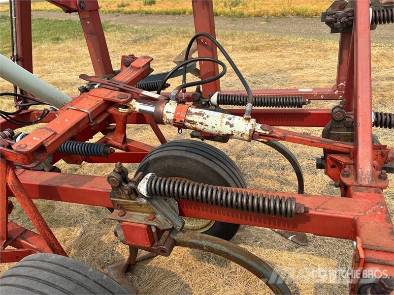 Morris CP731 31 ft Cultivator Cultivatoren