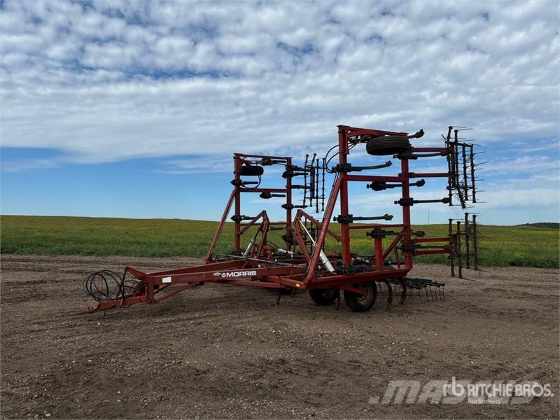 Morris CP731 32 ft Chisel Plow Beitelploeg