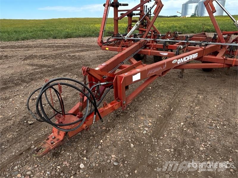 Morris CP731 32 ft Chisel Plow Beitelploeg