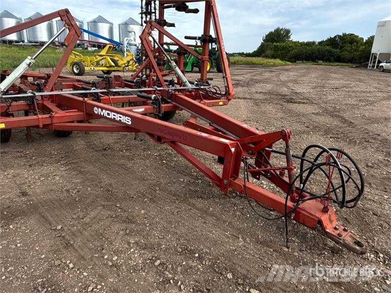 Morris CP731 32 ft Chisel Plow Beitelploeg