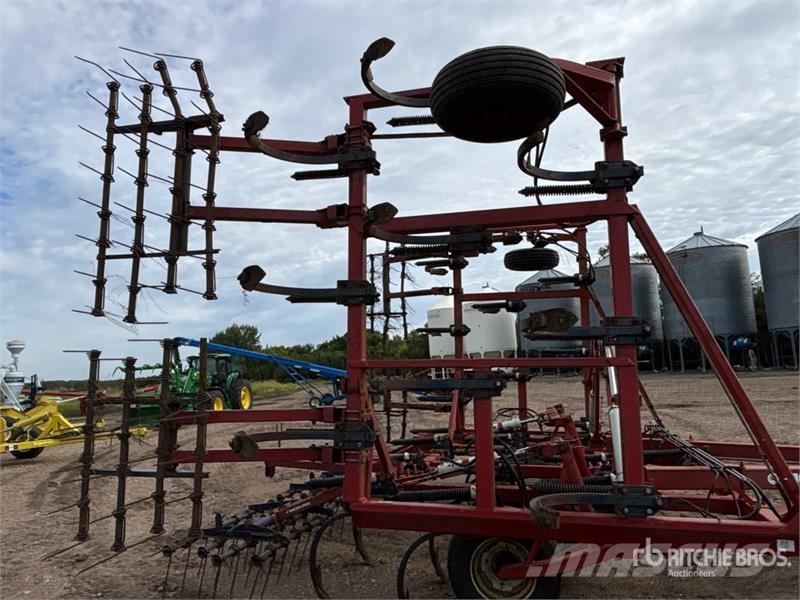 Morris CP731 32 ft Chisel Plow Beitelploeg