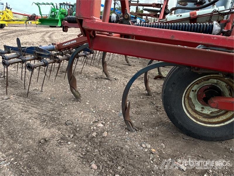 Morris CP731 32 ft Chisel Plow Beitelploeg