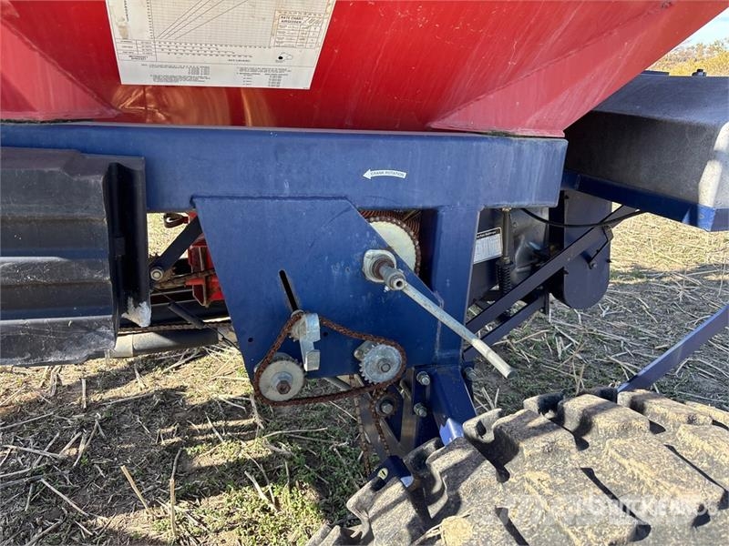 Morris Maxim 39 ft Air Drill Drills