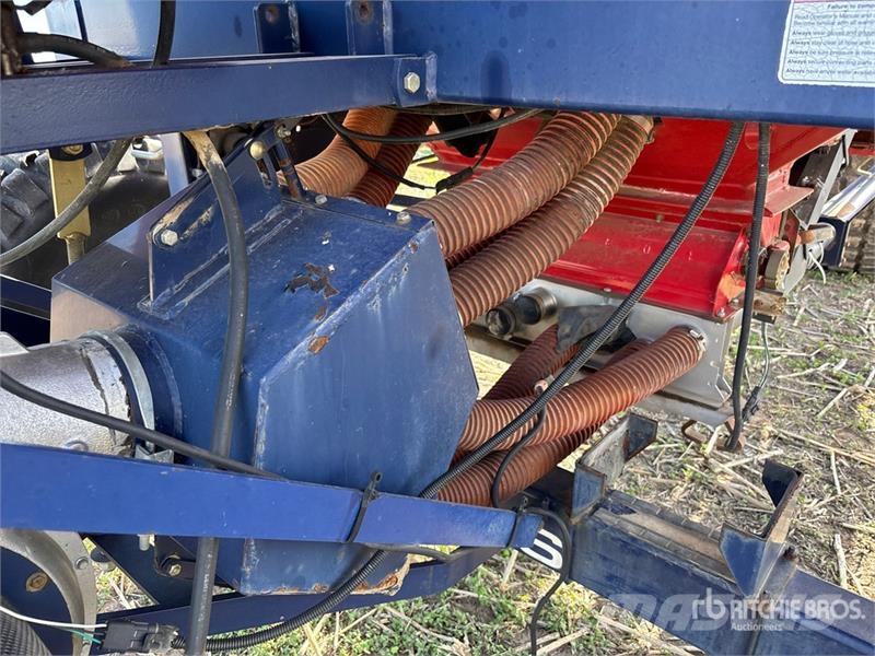 Morris Maxim 39 ft Air Drill Drills
