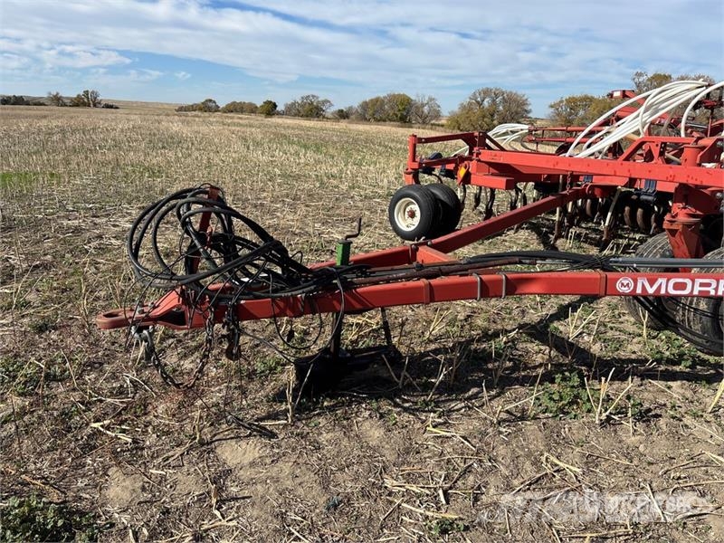 Morris Maxim 39 ft Air Drill Drills