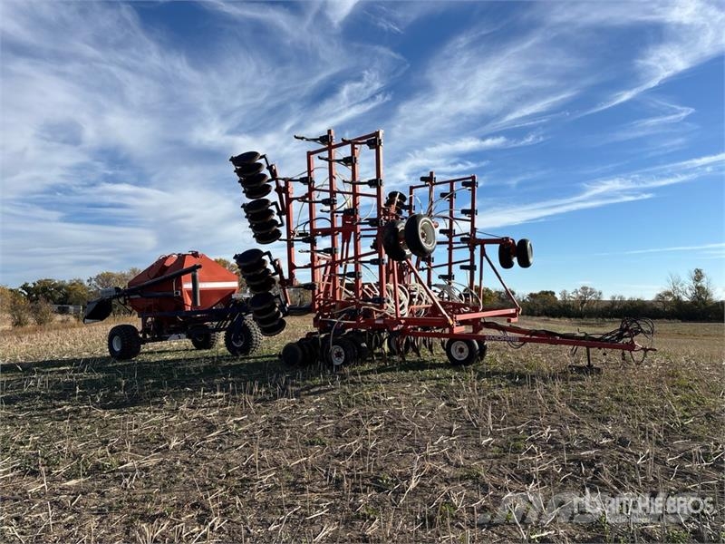Morris Maxim 39 ft Air Drill Drills