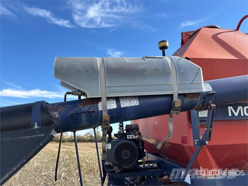 Morris Maxim 39 ft Air Drill Drills