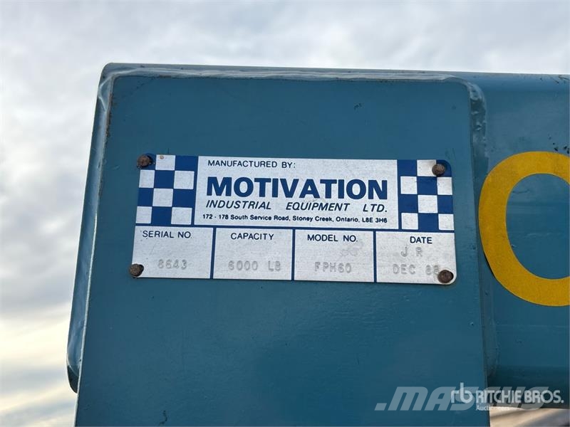 Motivation 6000 lb Engine Hoist Andre komponenter