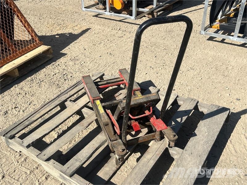 MotoMaster Hydraulic Motorcycle and ATV Jack Andre komponenter