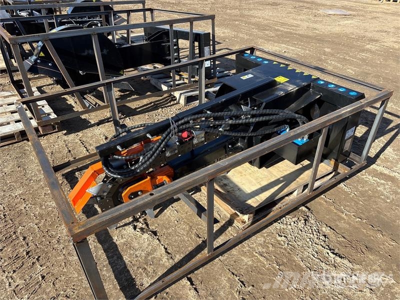 Mower King ECSSCT72 36 in Skid Steer Trencher (Unu Koparki łańcuchowe