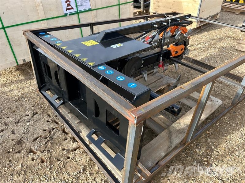  Mower King ECSSCT72 44 in Skid Steer Trencher (Unu Koparki łańcuchowe