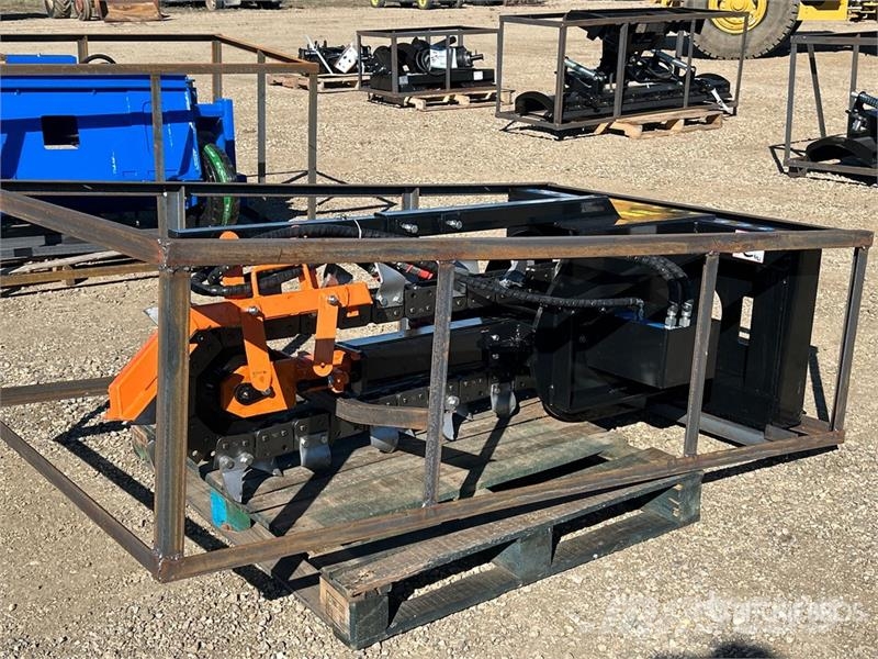 Mower King ECSSCT72 48 in Skid Steer Trencher (Unu Tranšėjų ekskavatoriai