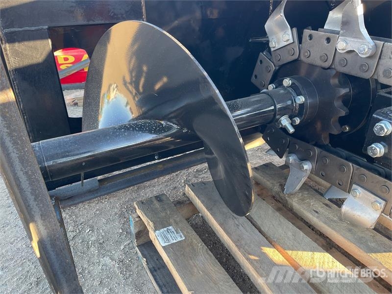  Mower King ECSSCT72 60 in Skid Steer Trencher (Unu Valetadeiras