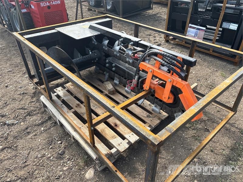 Mower King ECSSCT72 60 in Skid Steer Trencher (Unu Rýhovače