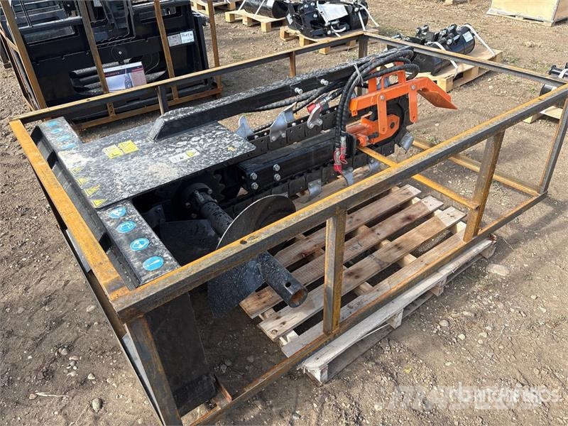 Mower King ECSSCT72 60 in Skid Steer Trencher (Unu Rýhovače